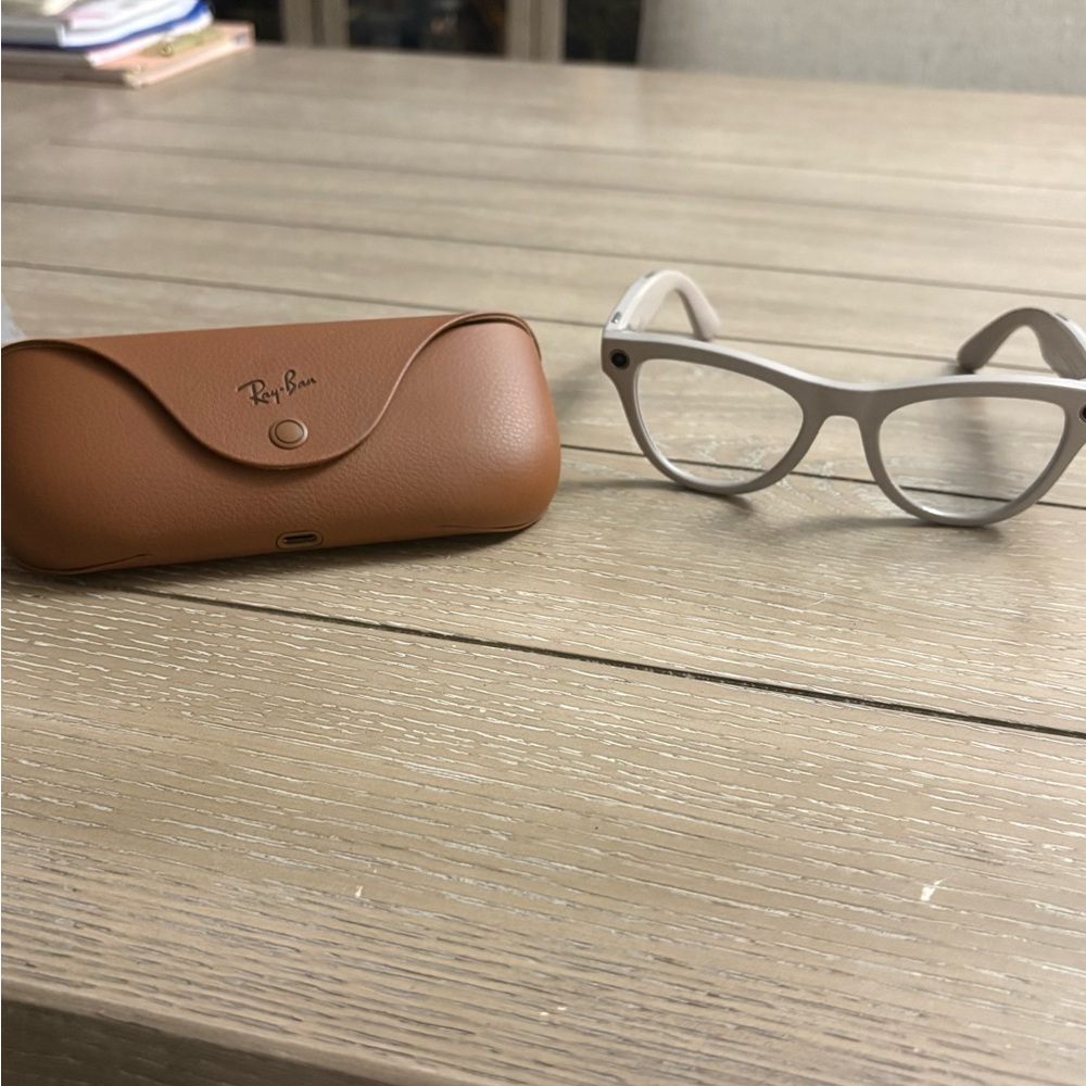 Ray-Ban Cream Eyeglasses with Tan Case